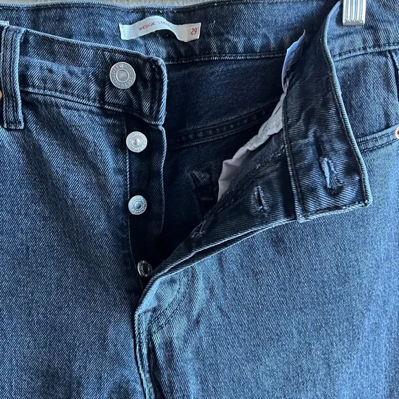 Levi’s Wedgie Straight Leg Black Jeans - Picture 4 of 4